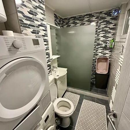 Noor Apartment *