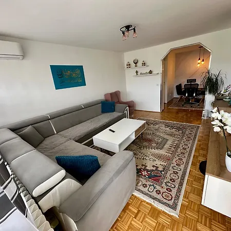 Noor Apartament
