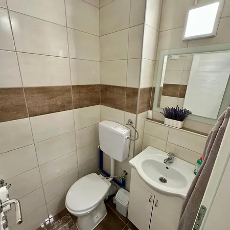 Noor Apartment *